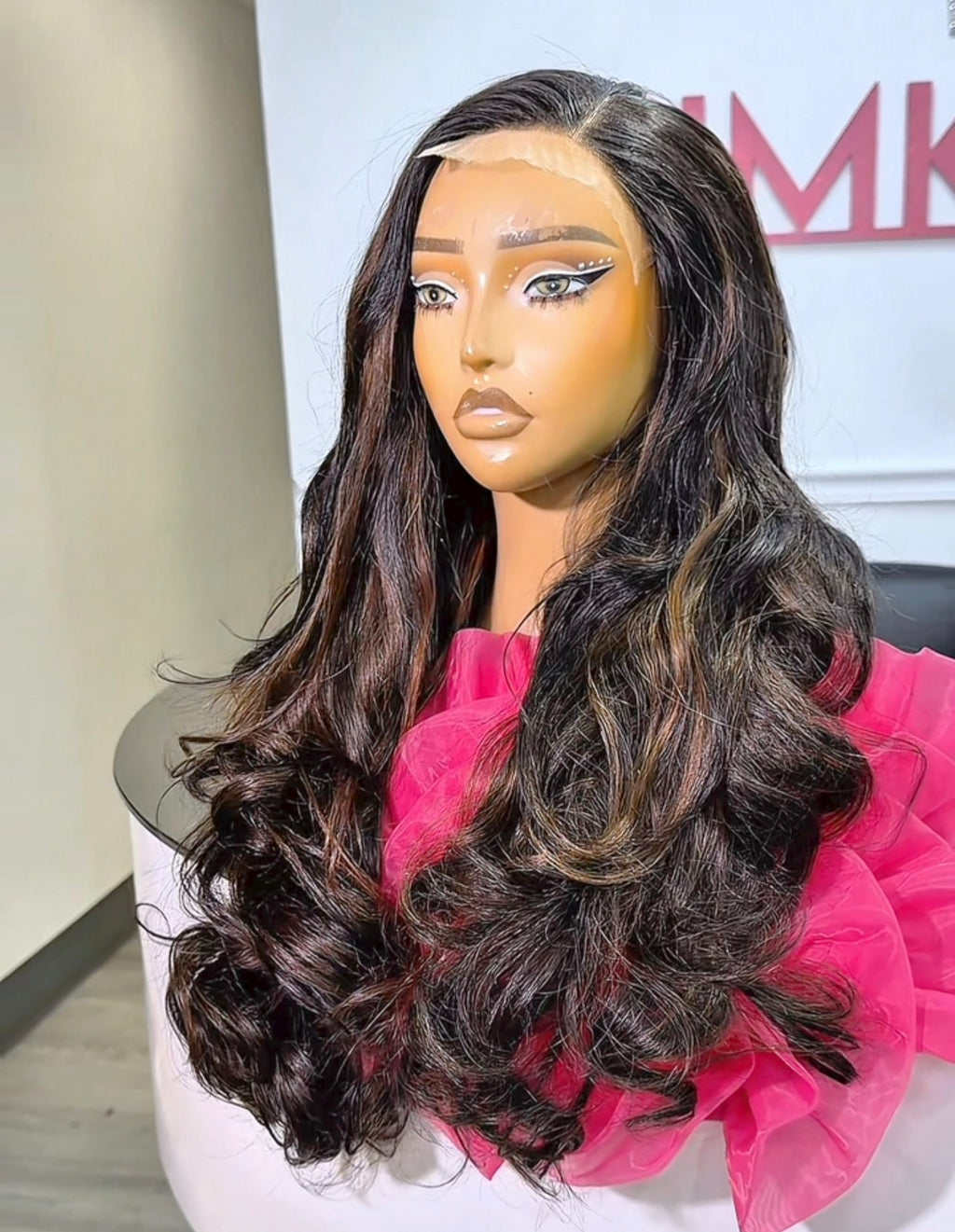 24’ Amy Luxury wig